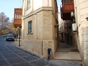 Street. Old city. Baku.