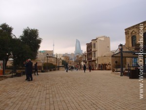 Bazaar. Baku.