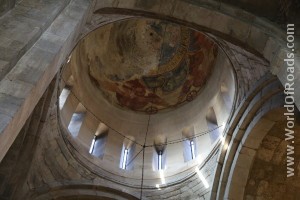 Svetitskhoveli Catherdral. Inside.