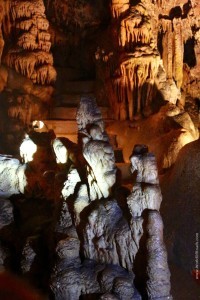 Лестницы в пещере